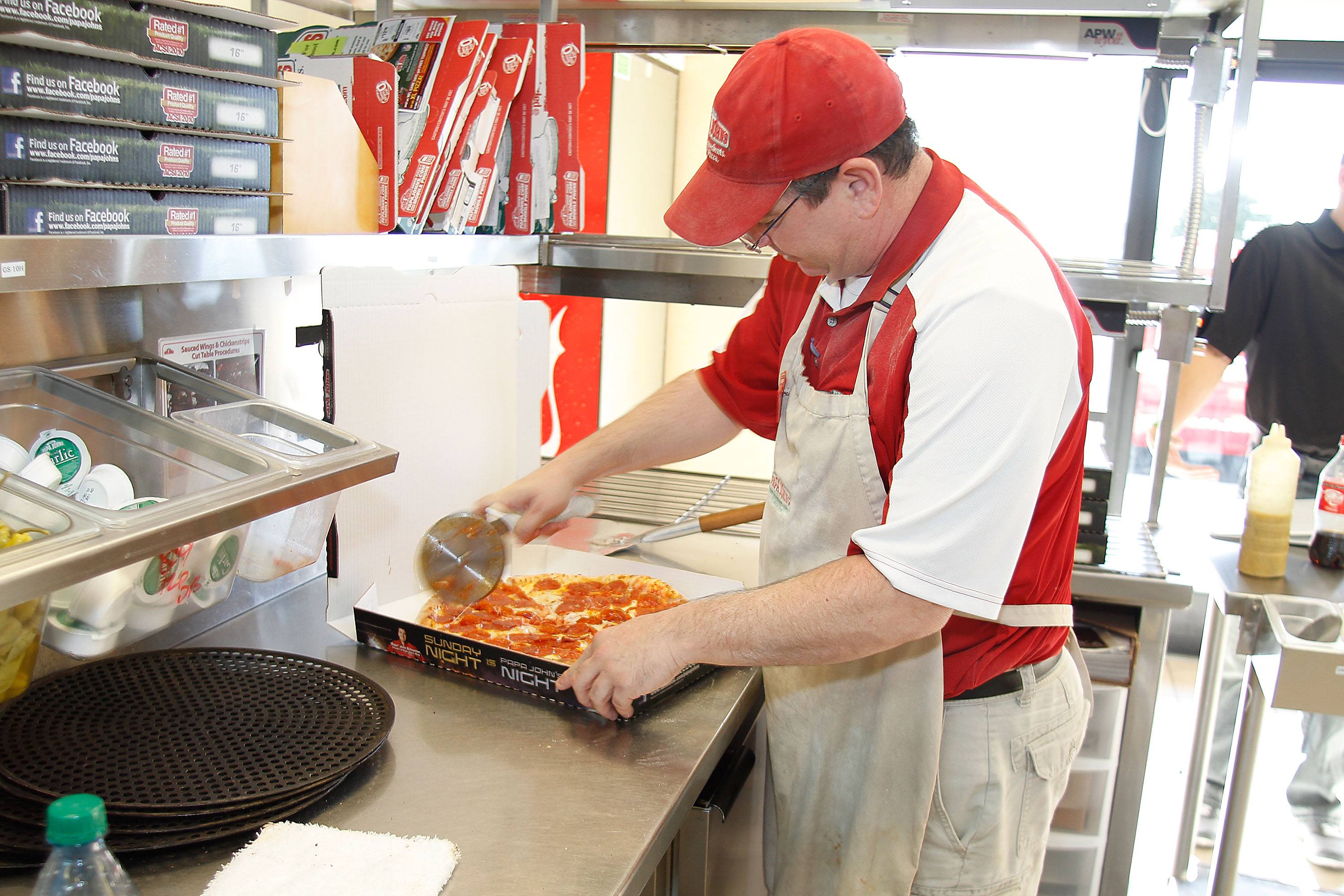Национальные сети пиццерий подают одни из худших пиццерий в Америке
